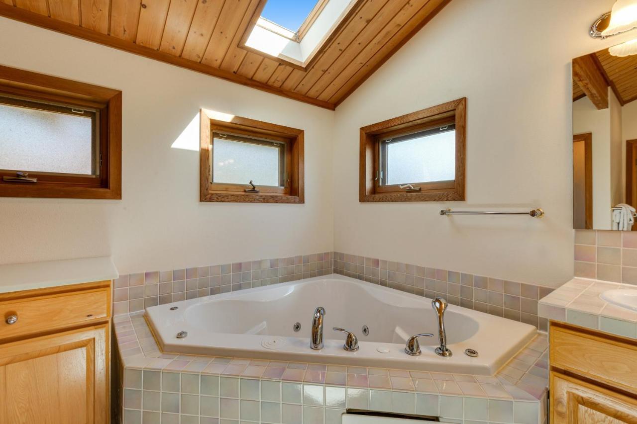 Whidbey Cedar Sunsets Villa Freeland Екстериор снимка